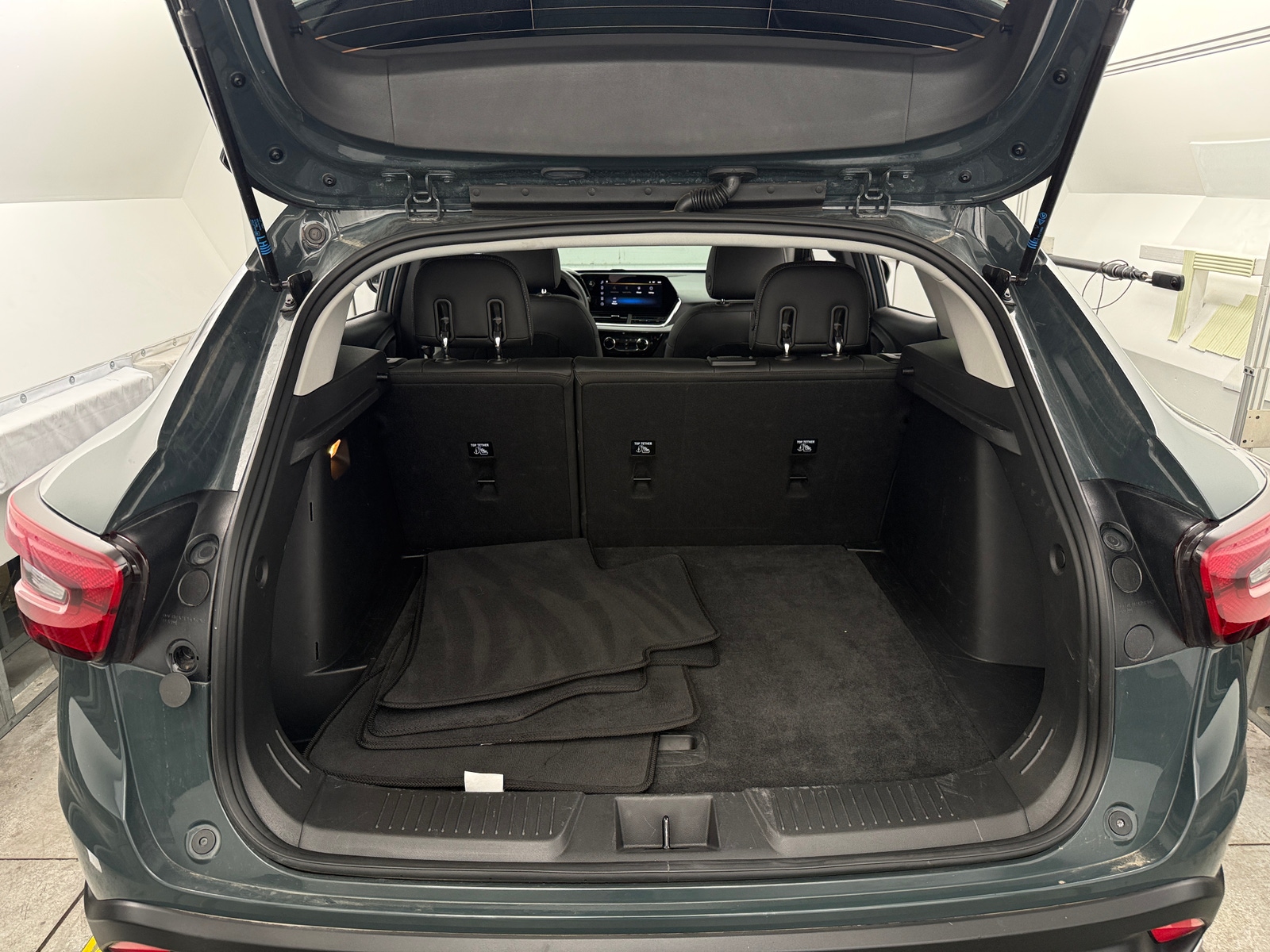 Thumbnail: 2025 Chevrolet Trax - 7