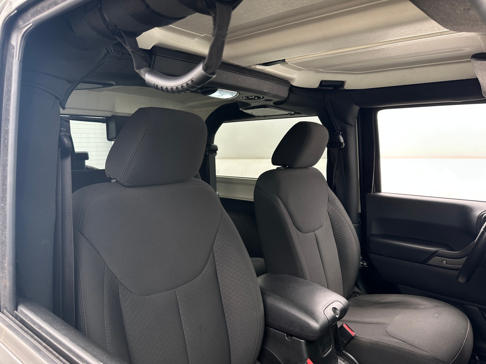Thumbnail: 2016 Jeep Wrangler - 2