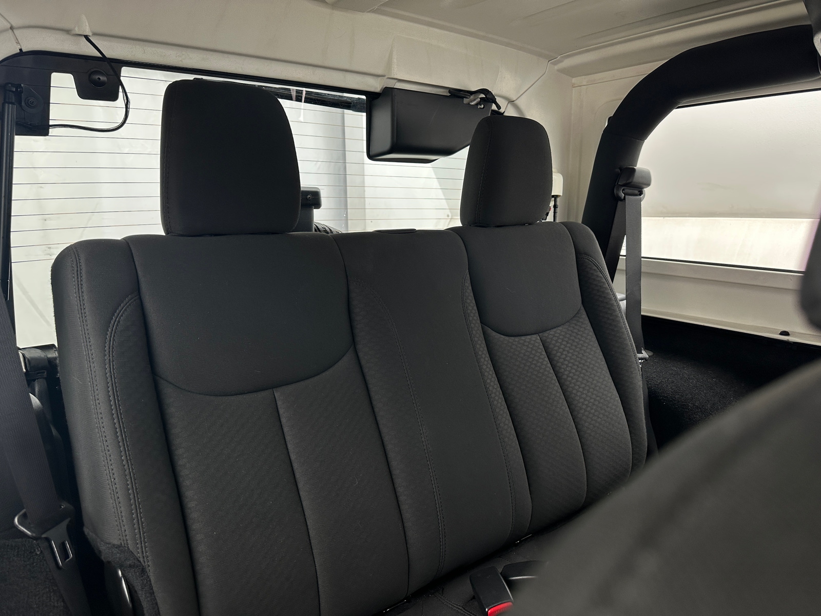 Thumbnail: 2016 Jeep Wrangler - 6