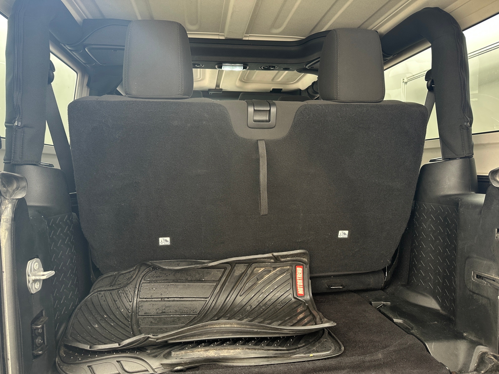 Thumbnail: 2016 Jeep Wrangler - 7