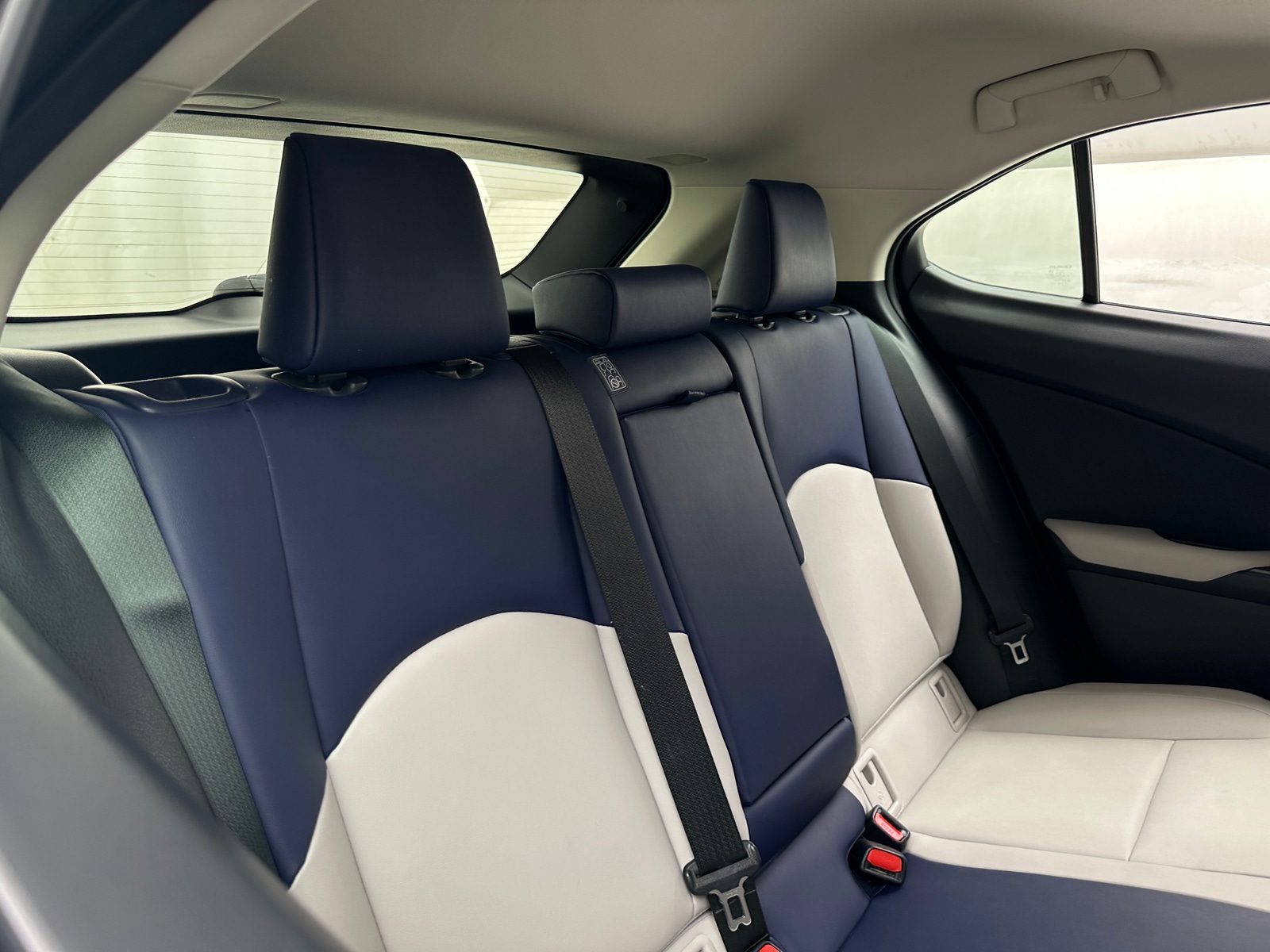 Thumbnail: 2020 Lexus UX - 5