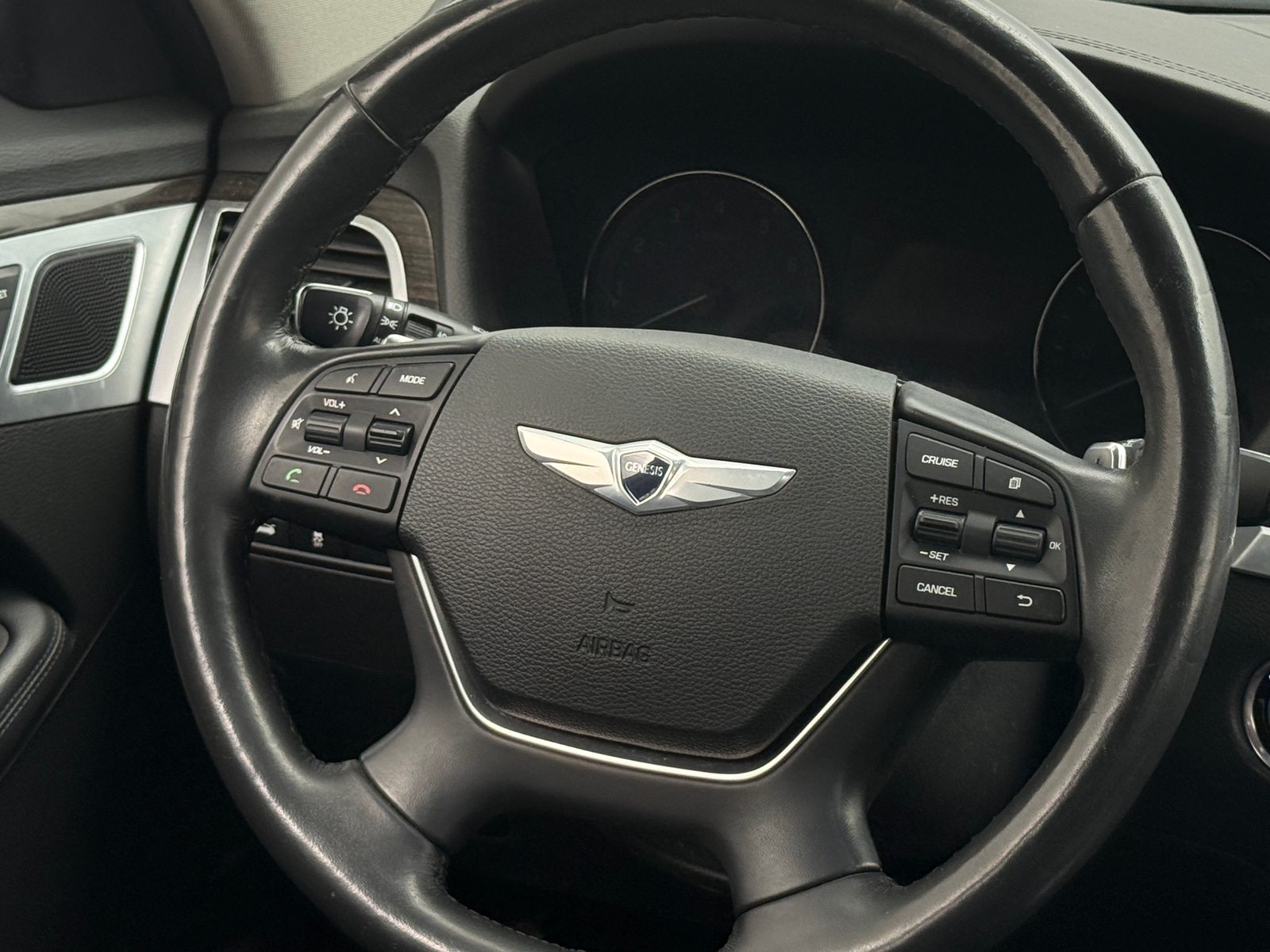 Thumbnail: 2016 Hyundai Genesis - 4