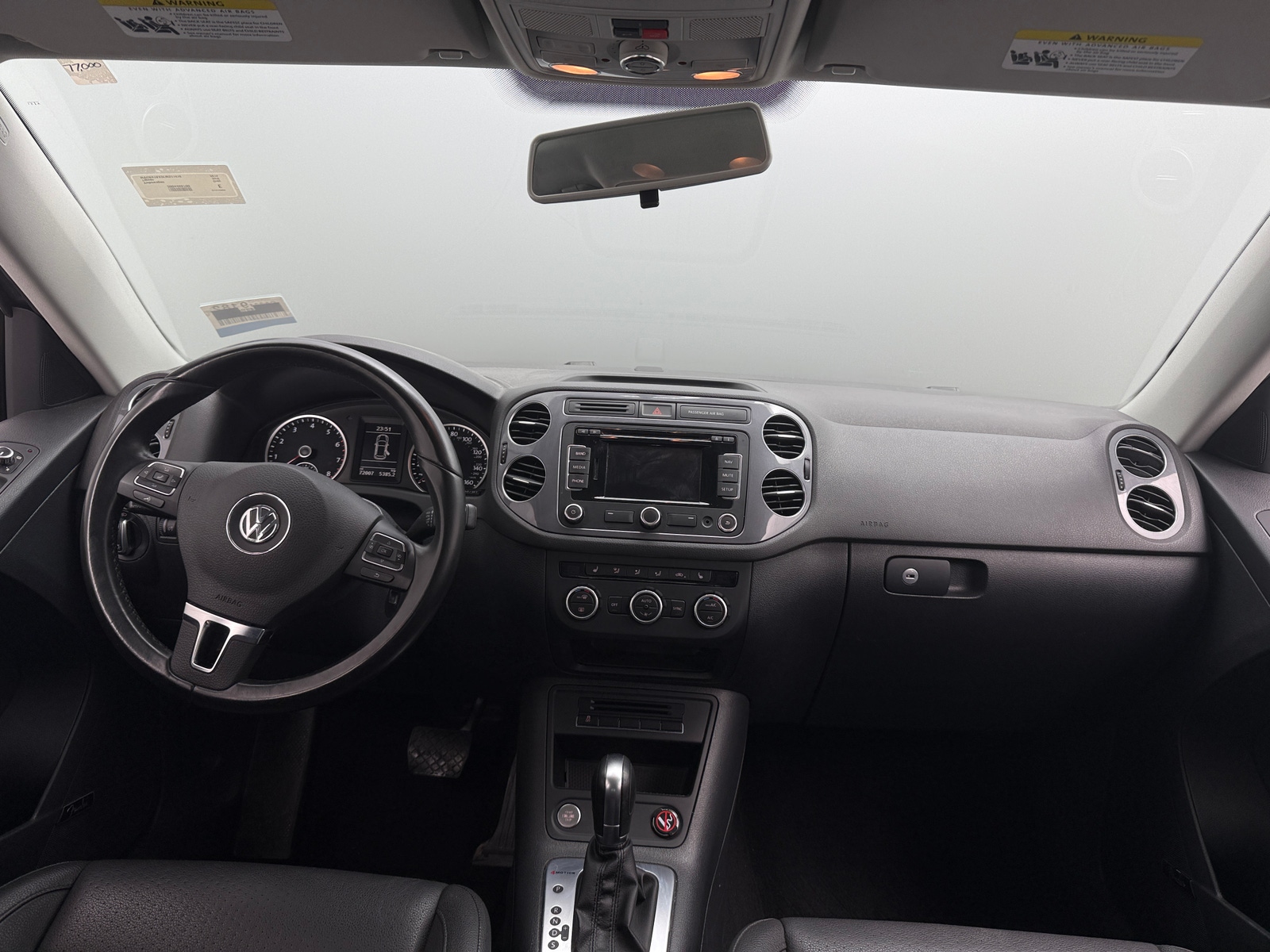 Thumbnail: 2015 Volkswagen Tiguan - 3