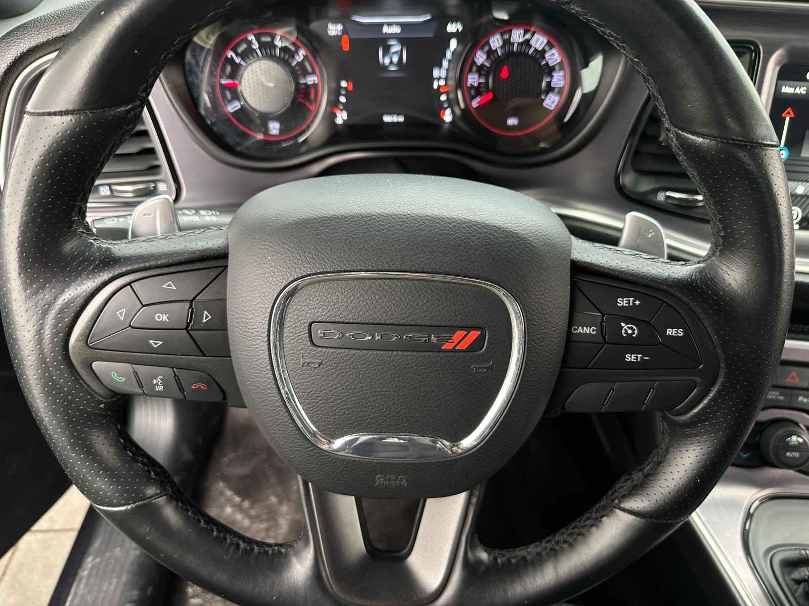 Thumbnail: 2017 Dodge Challenger - 4