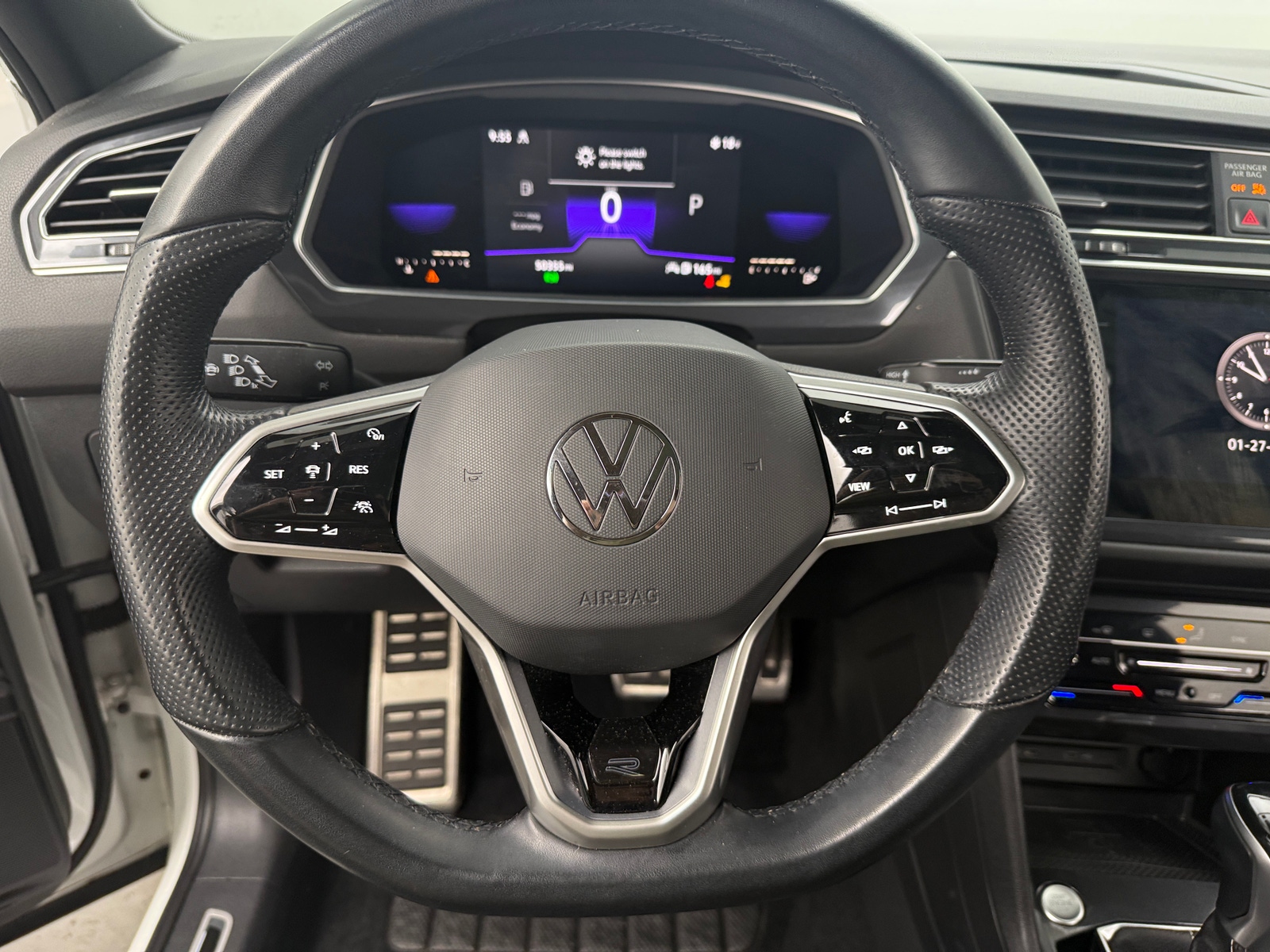 Thumbnail: 2022 Volkswagen Tiguan - 4