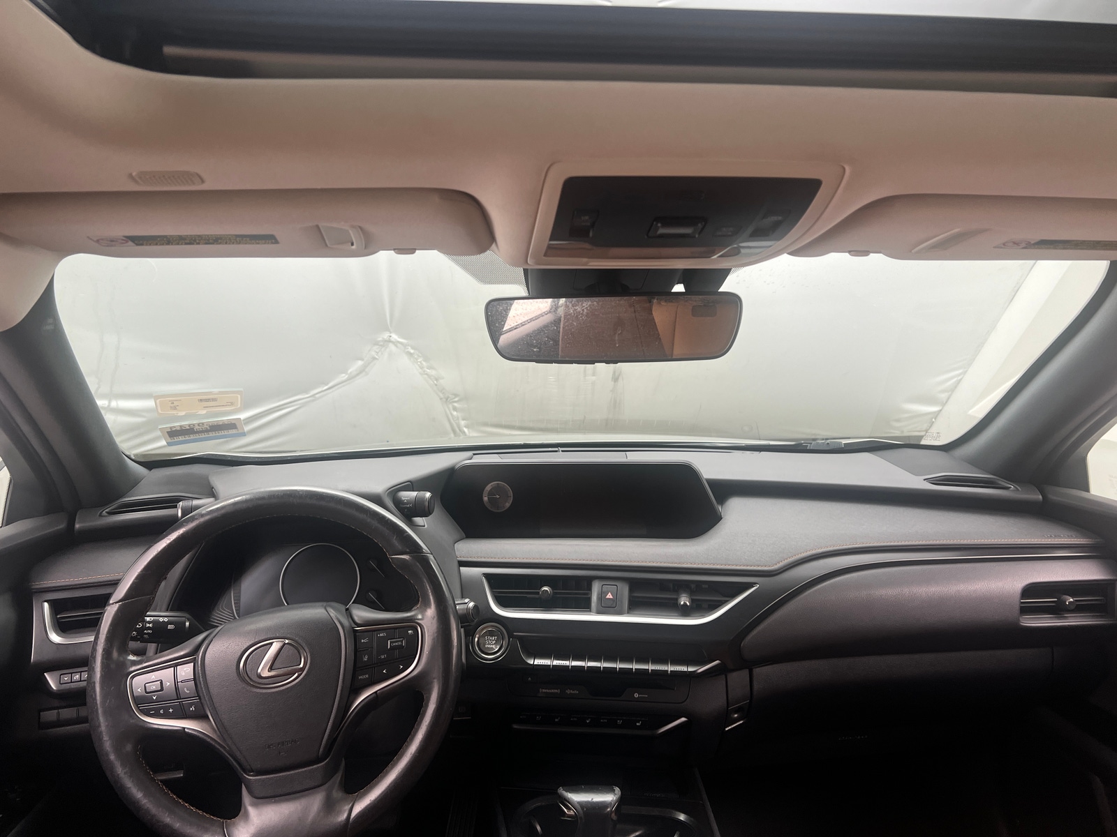 Thumbnail: 2021 Lexus UX - 3