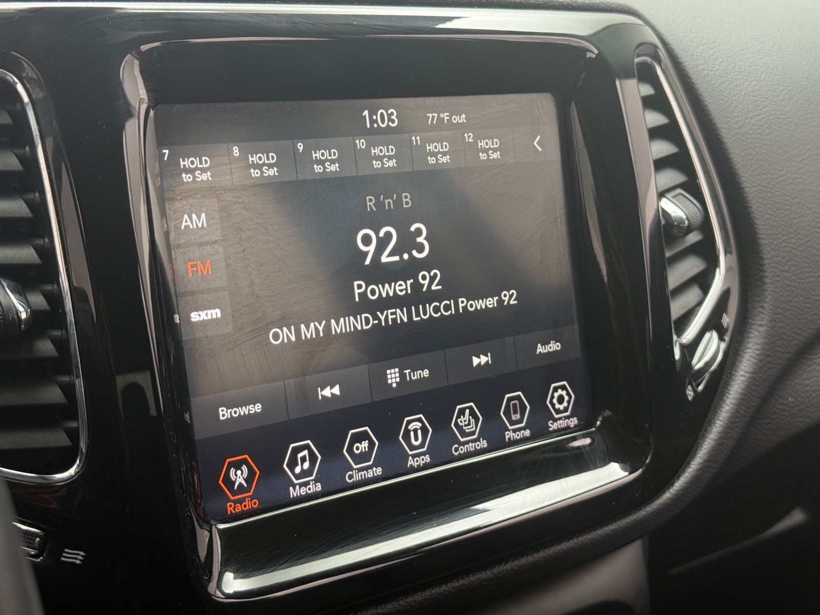 Thumbnail: 2021 Jeep Compass - 3