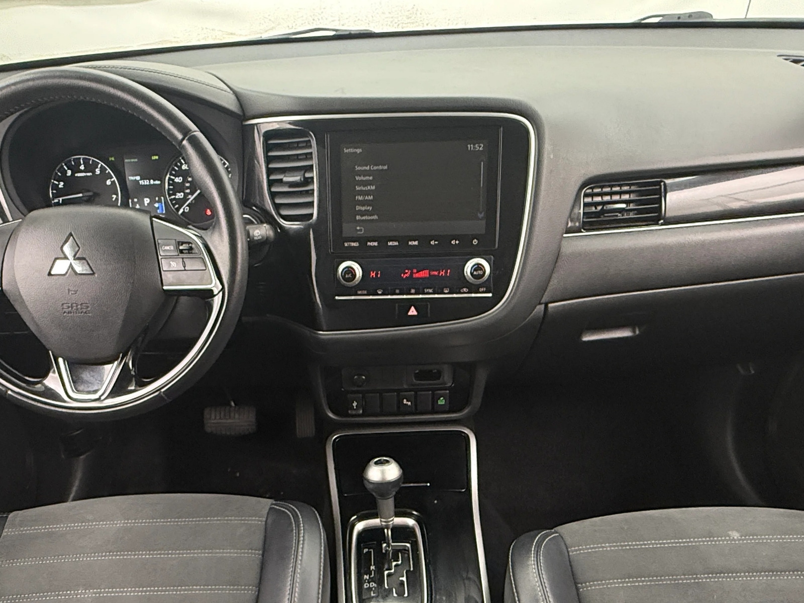 Thumbnail: 2020 Mitsubishi Outlander - 3