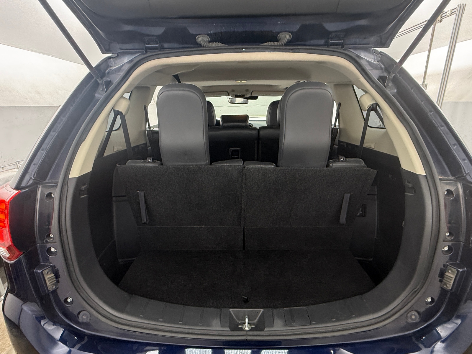 Thumbnail: 2020 Mitsubishi Outlander - 7