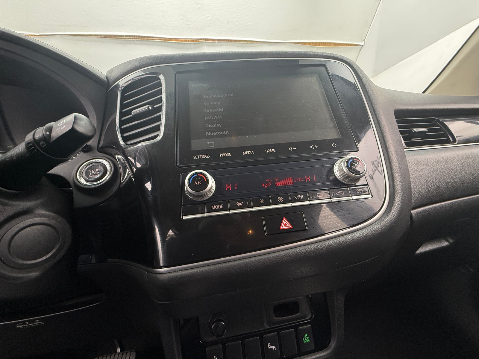 Thumbnail: 2020 Mitsubishi Outlander - 4