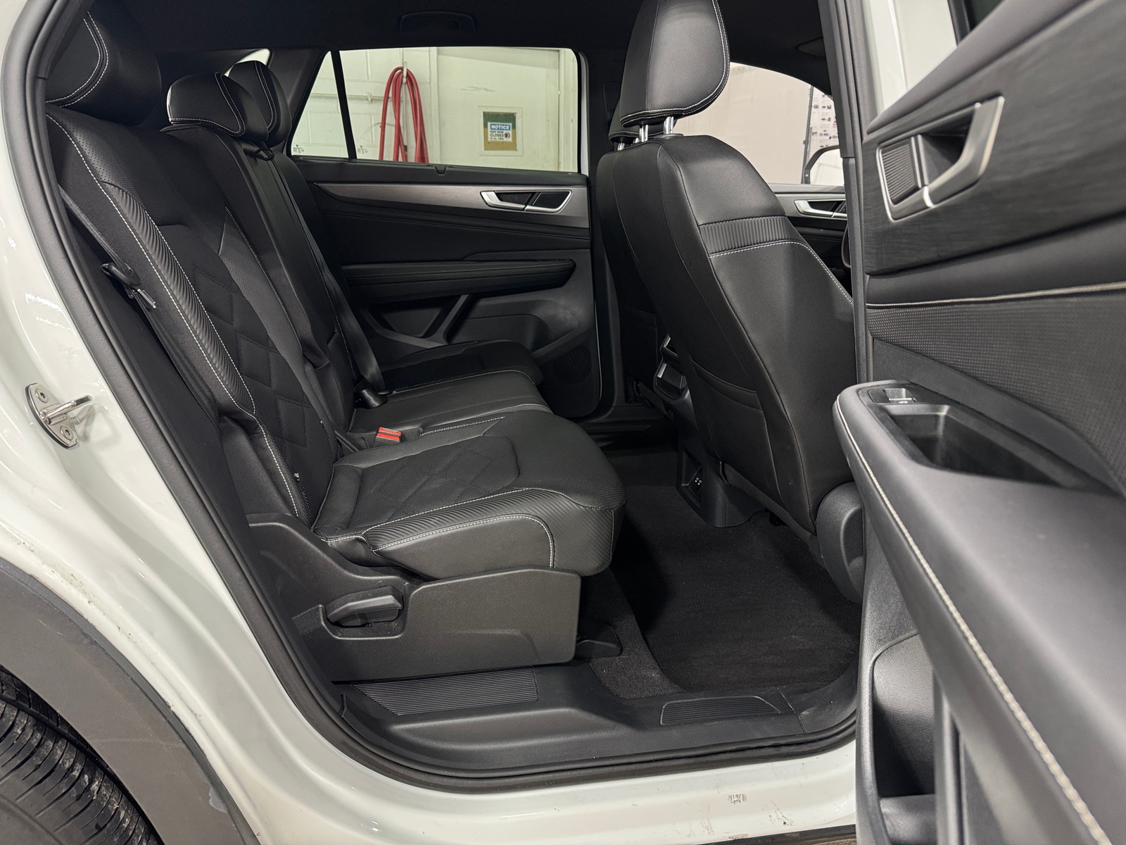 Thumbnail: 2025 Volkswagen Atlas - 5