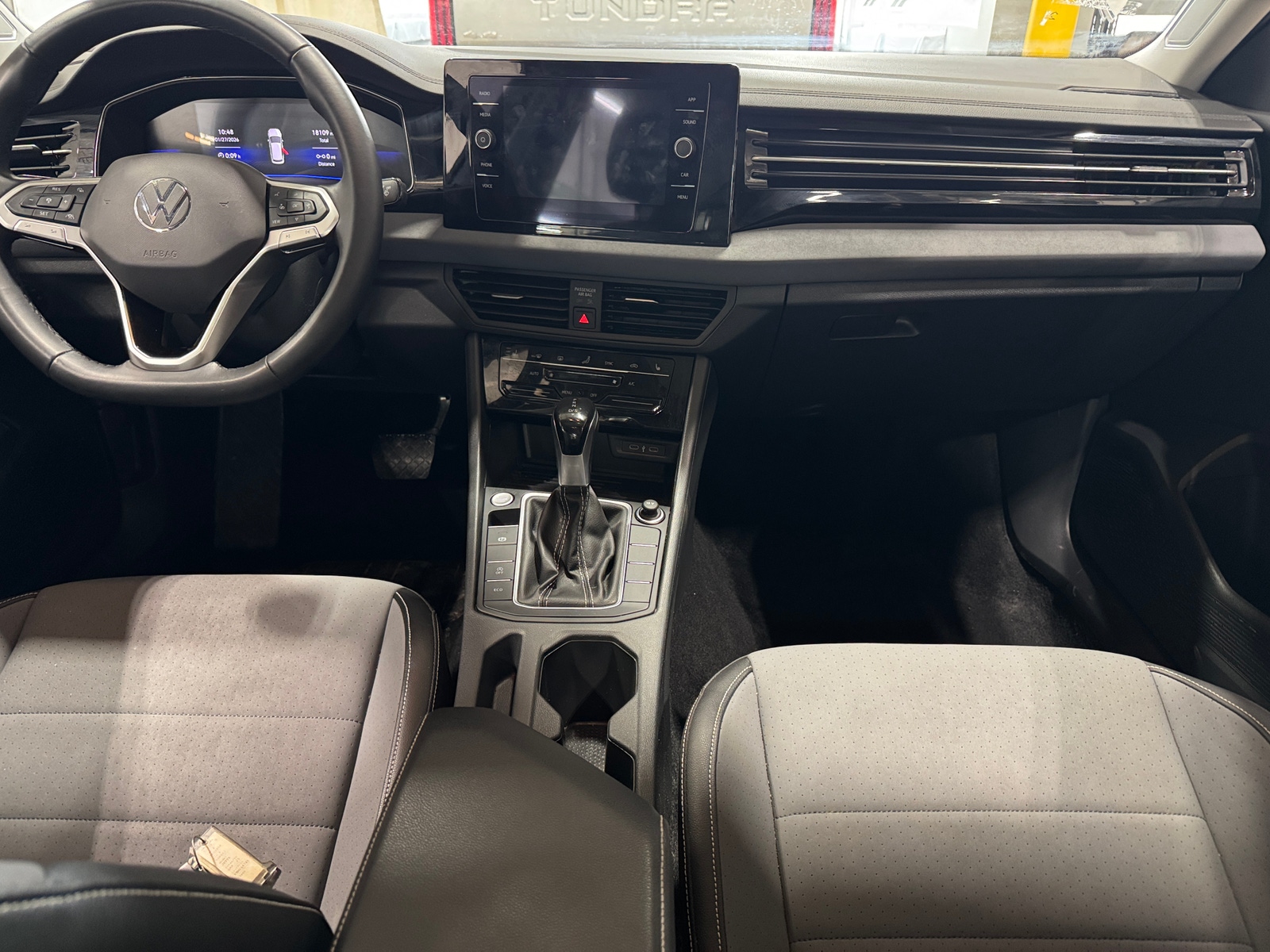 Thumbnail: 2025 Volkswagen Jetta - 2