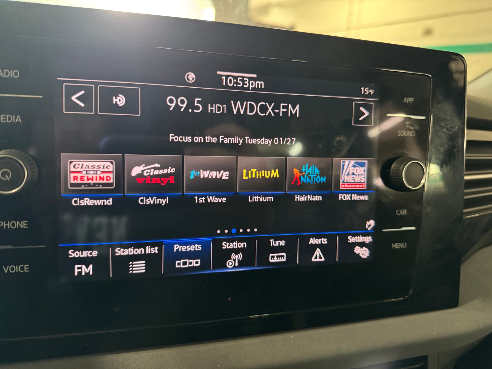 Thumbnail: 2025 Volkswagen Jetta - 3