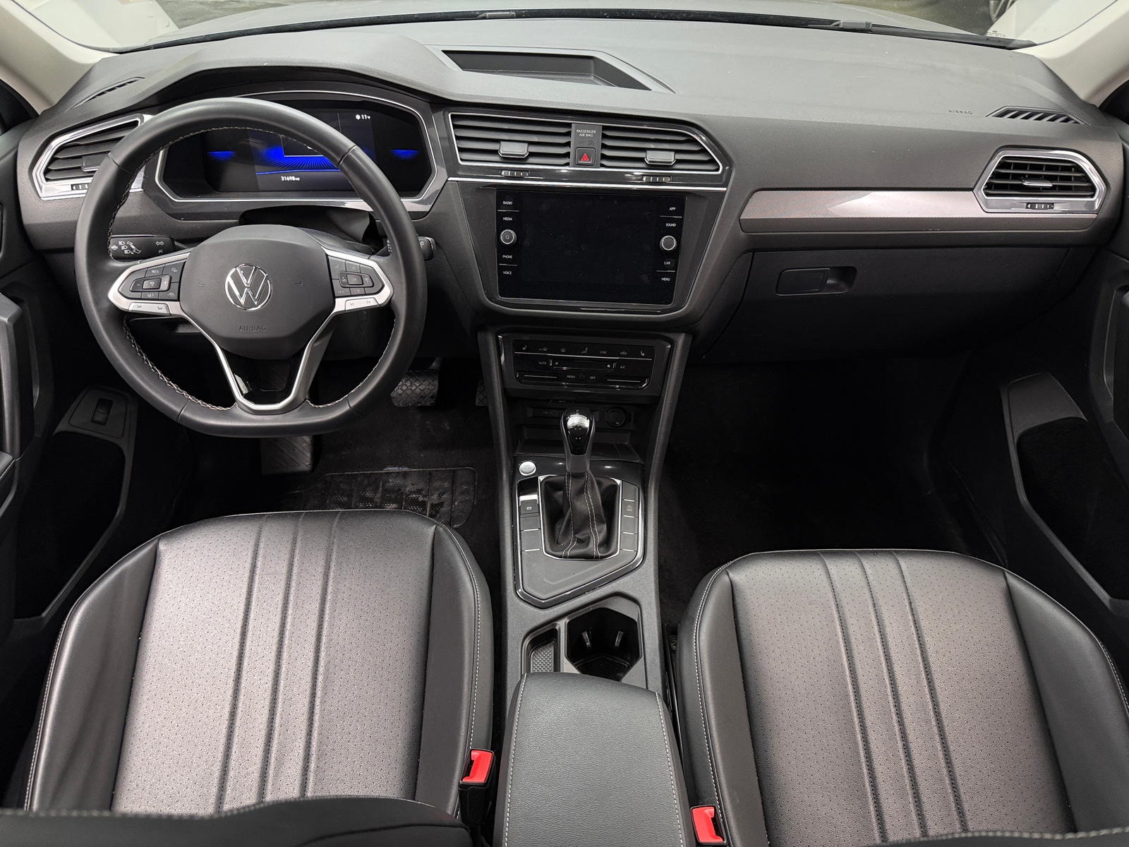 Thumbnail: 2024 Volkswagen Tiguan - 2