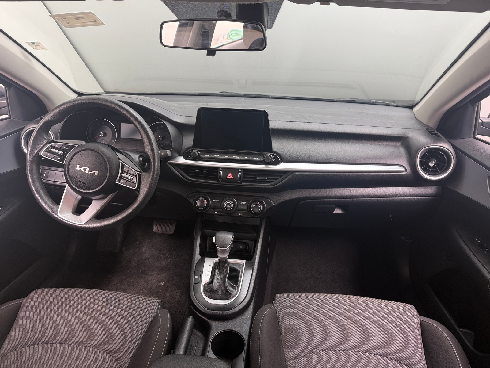 Thumbnail: 2024 Kia Forte - 3