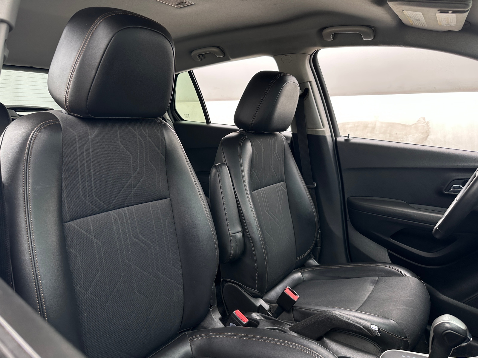 Thumbnail: 2017 Chevrolet Trax - 2