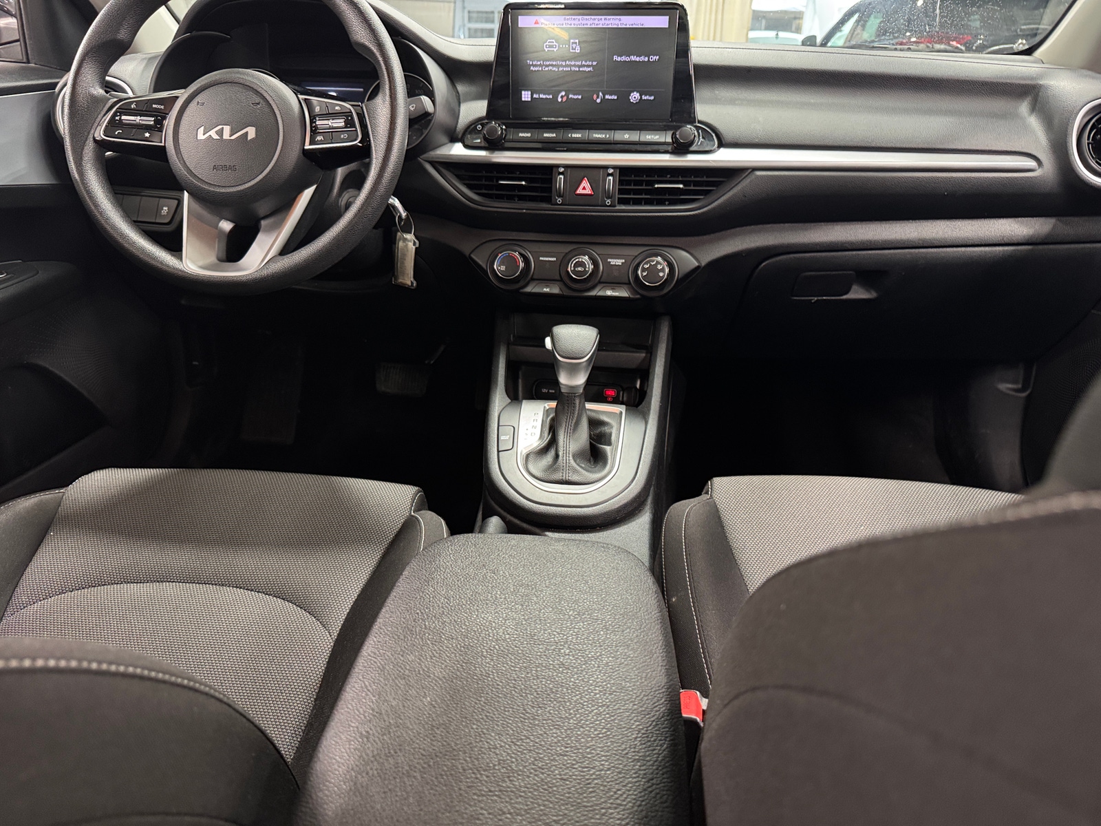 Thumbnail: 2024 Kia Forte - 3