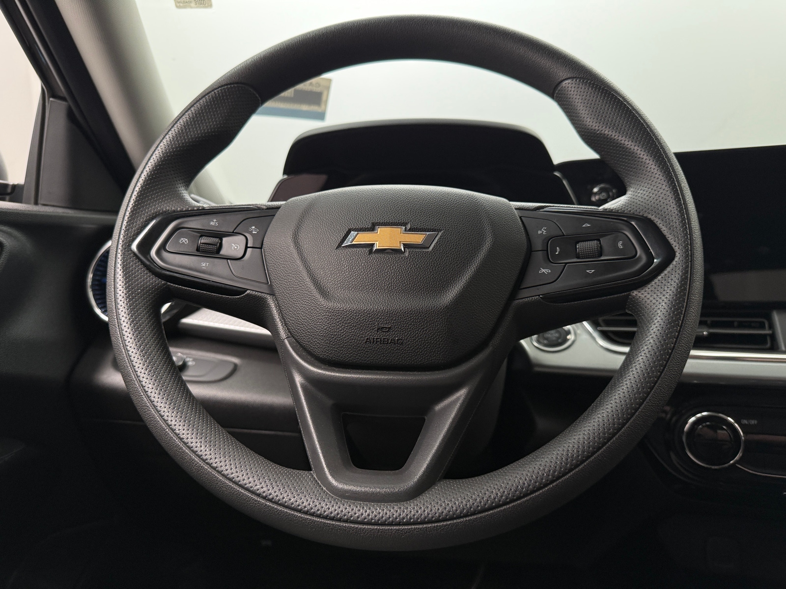 Thumbnail: 2025 Chevrolet Trax - 5