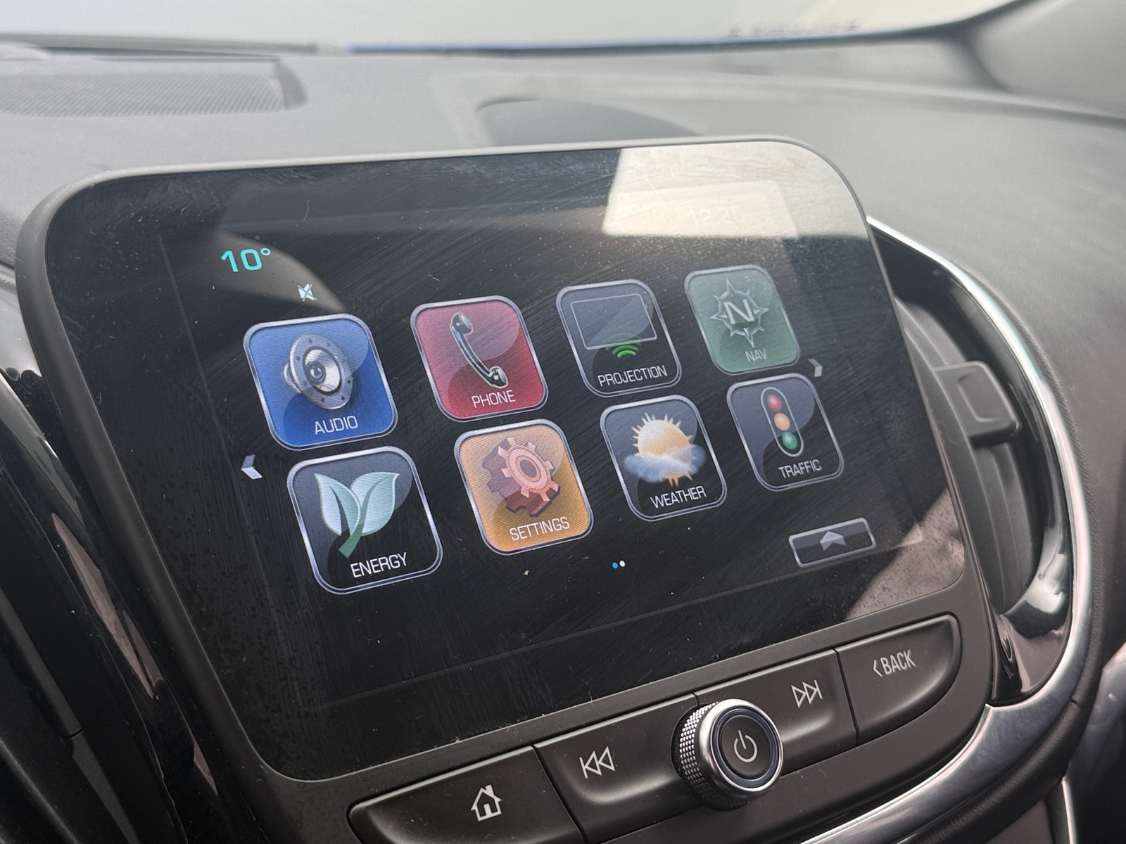 Thumbnail: 2017 Chevrolet Volt - 3