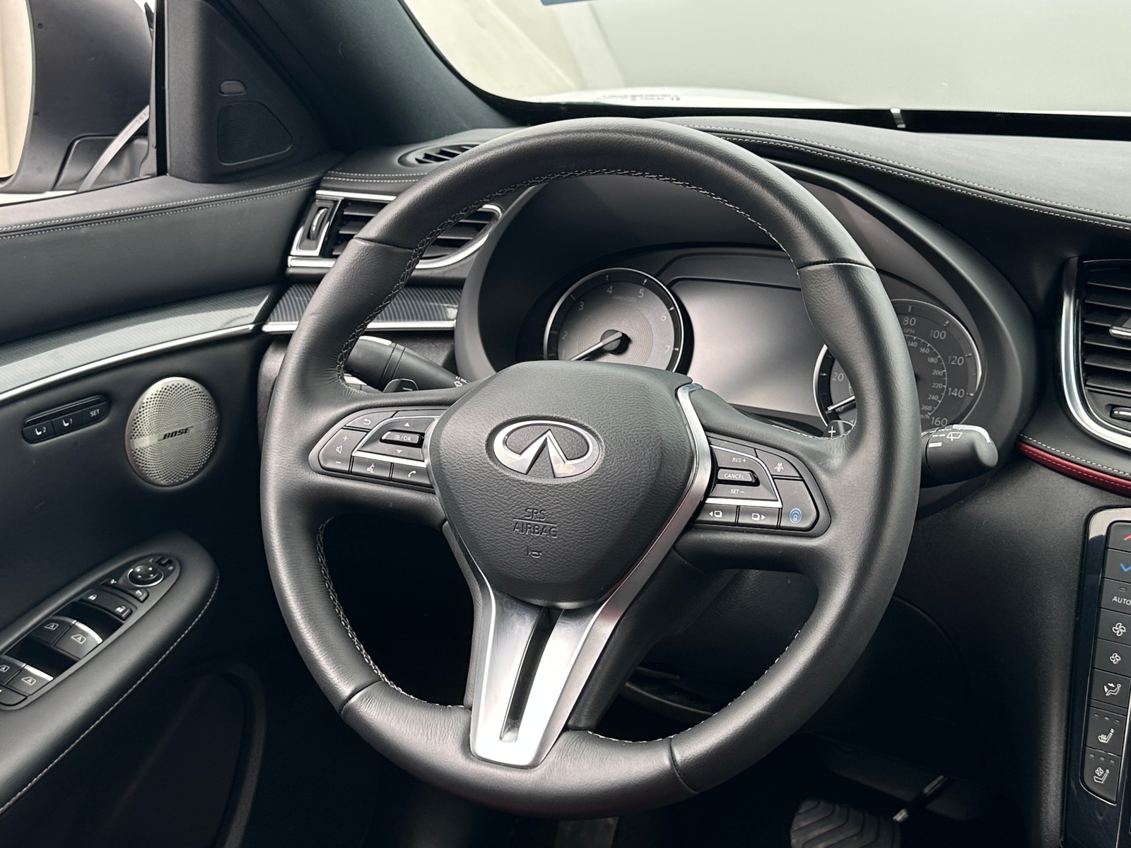 Thumbnail: 2025 INFINITI QX50 - 4