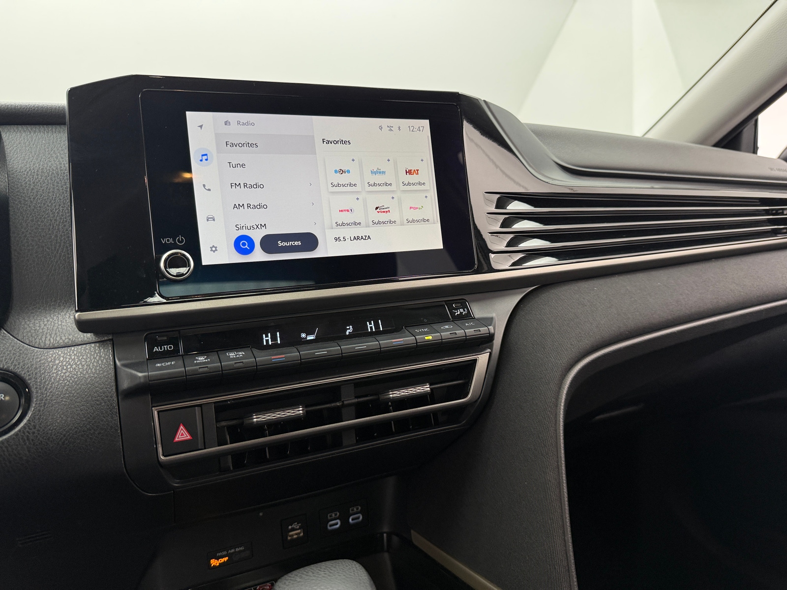 Thumbnail: 2025 Toyota Camry - 4