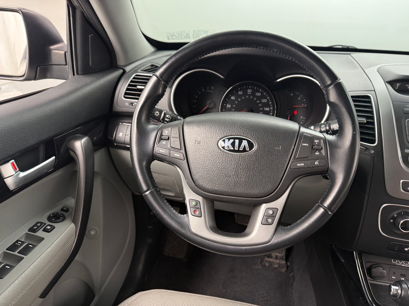 Thumbnail: 2015 Kia Sorento - 4
