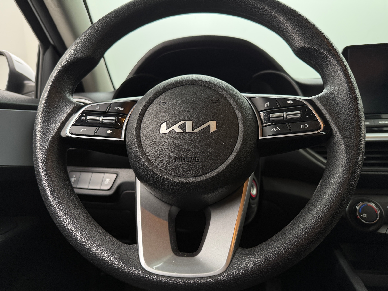 Thumbnail: 2024 Kia Forte - 5