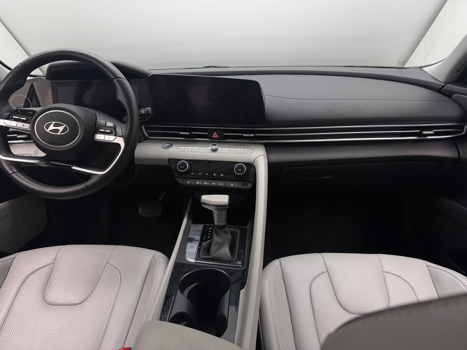 Thumbnail: 2025 Hyundai Elantra - 2