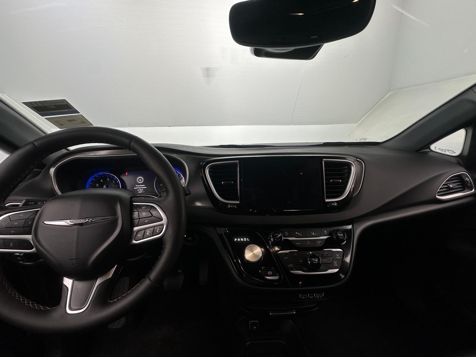 Thumbnail: 2025 Chrysler Pacifica - 2