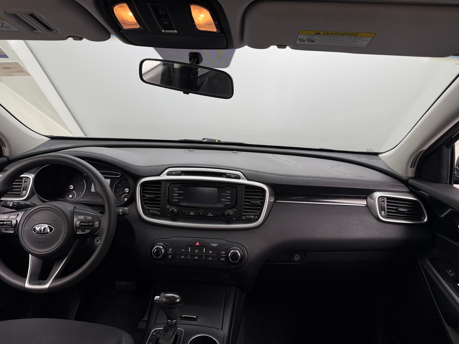 Thumbnail: 2017 Kia Sorento - 3