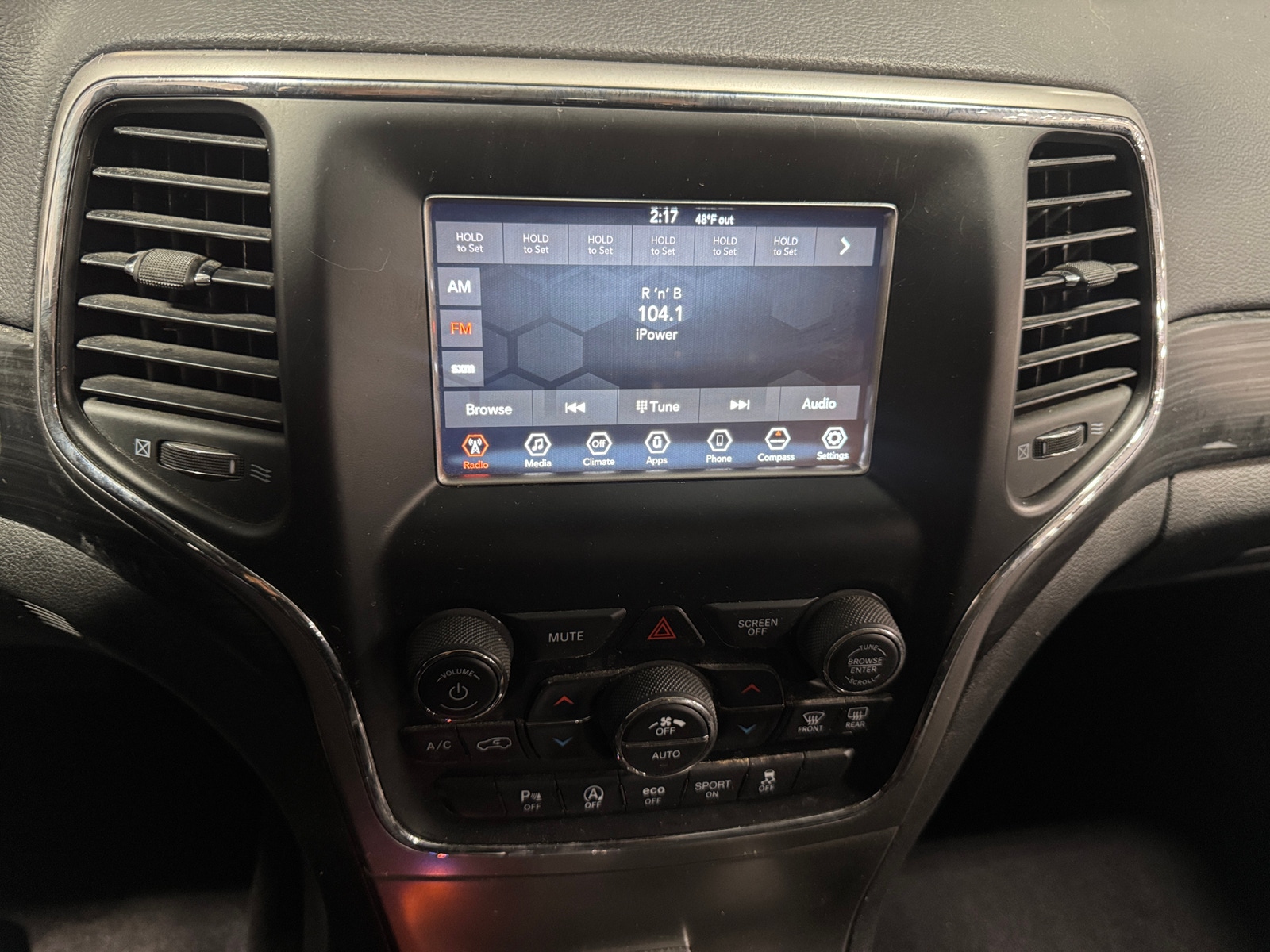 Thumbnail: 2019 Jeep Grand Cherokee - 4