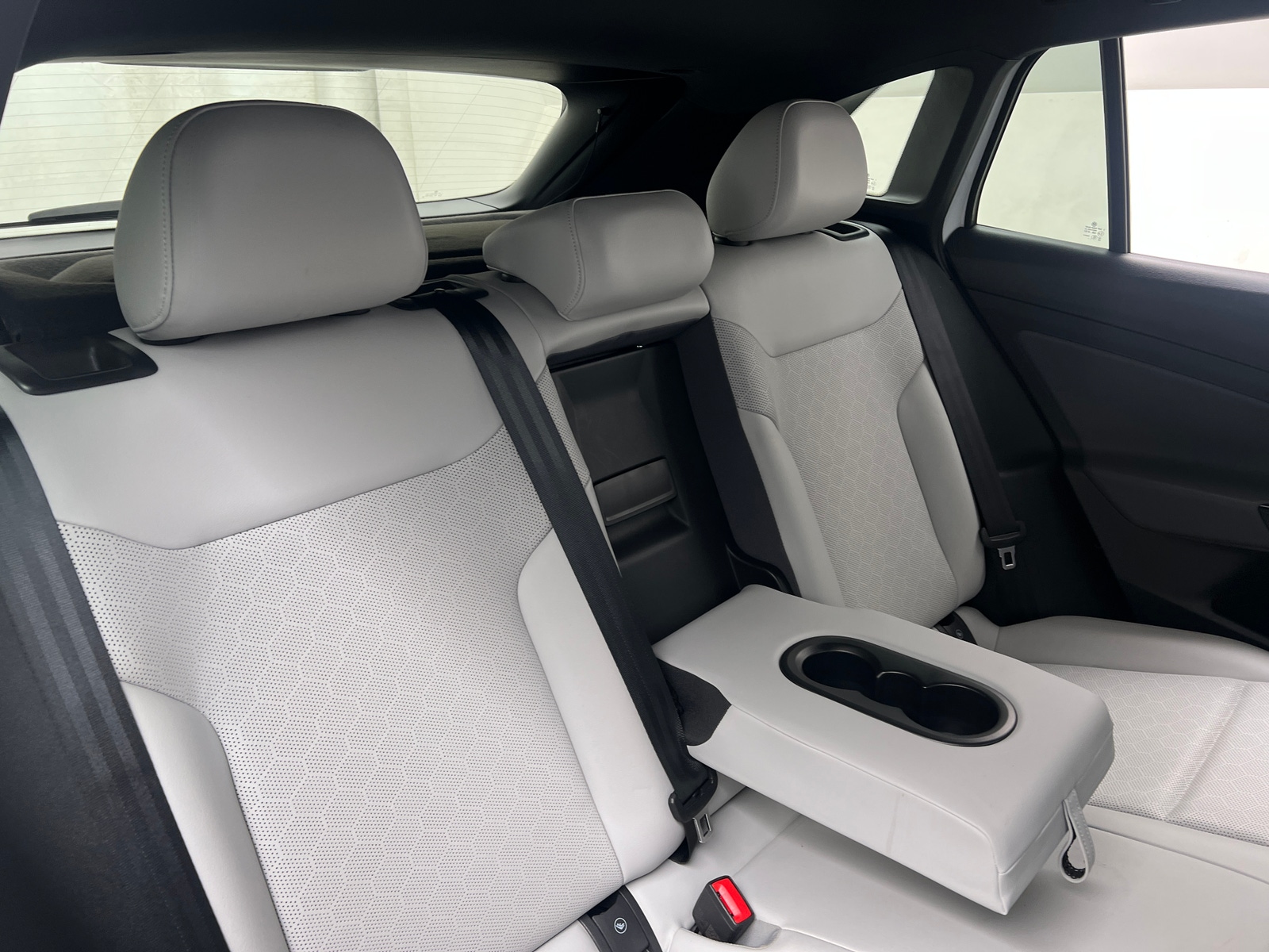 Thumbnail: 2021 Volkswagen ID.4 - 5