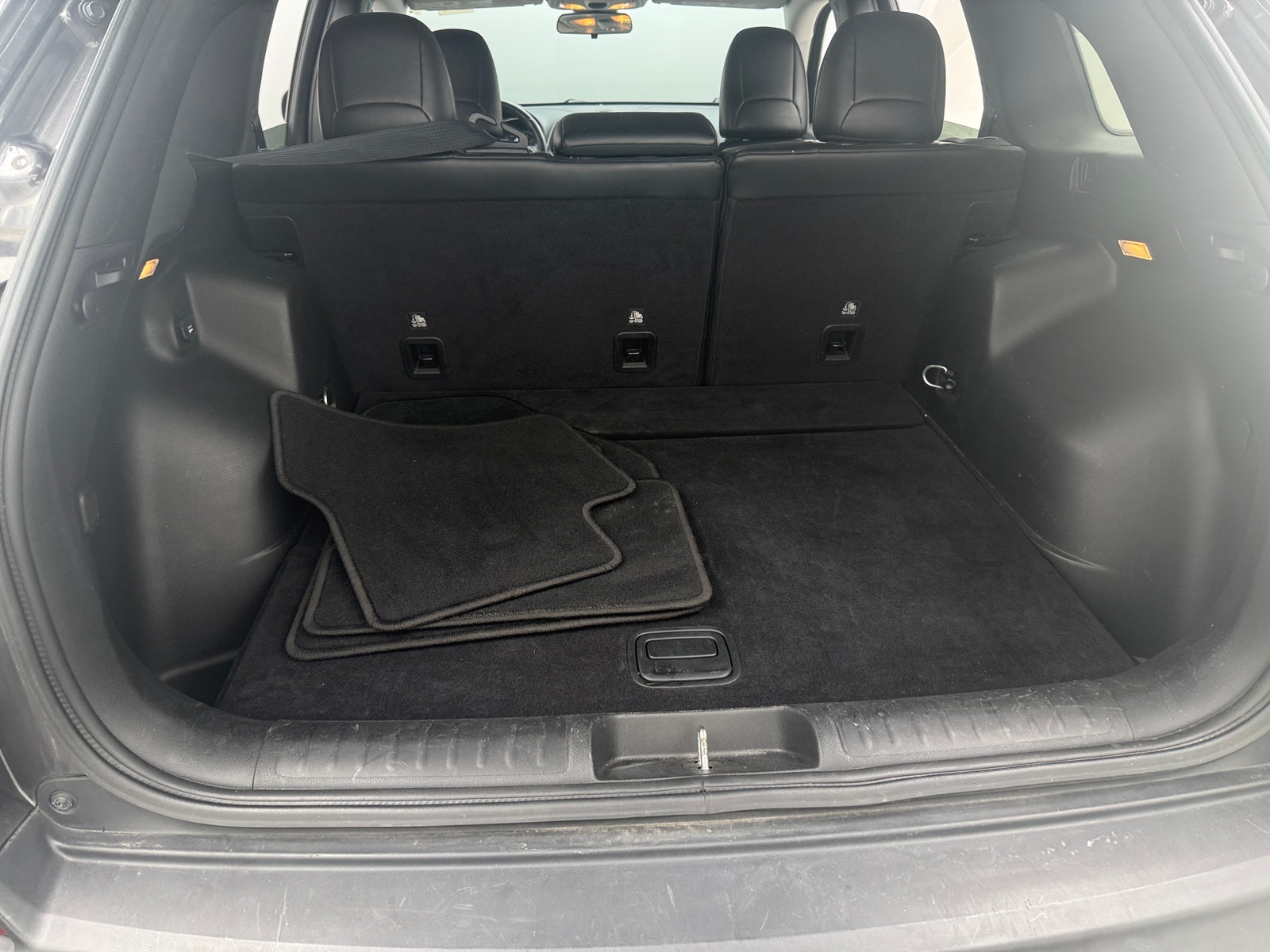 Thumbnail: 2019 Jeep Cherokee - 7