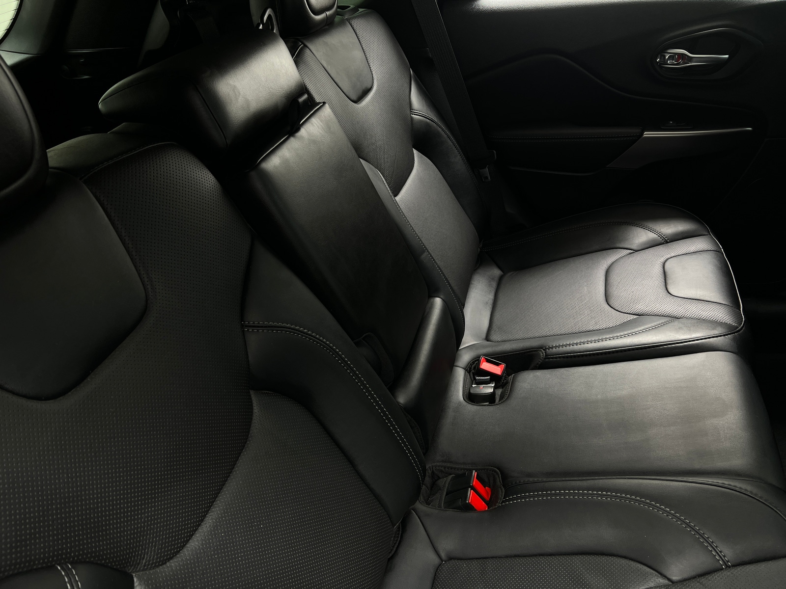 Thumbnail: 2022 Jeep Cherokee - 5