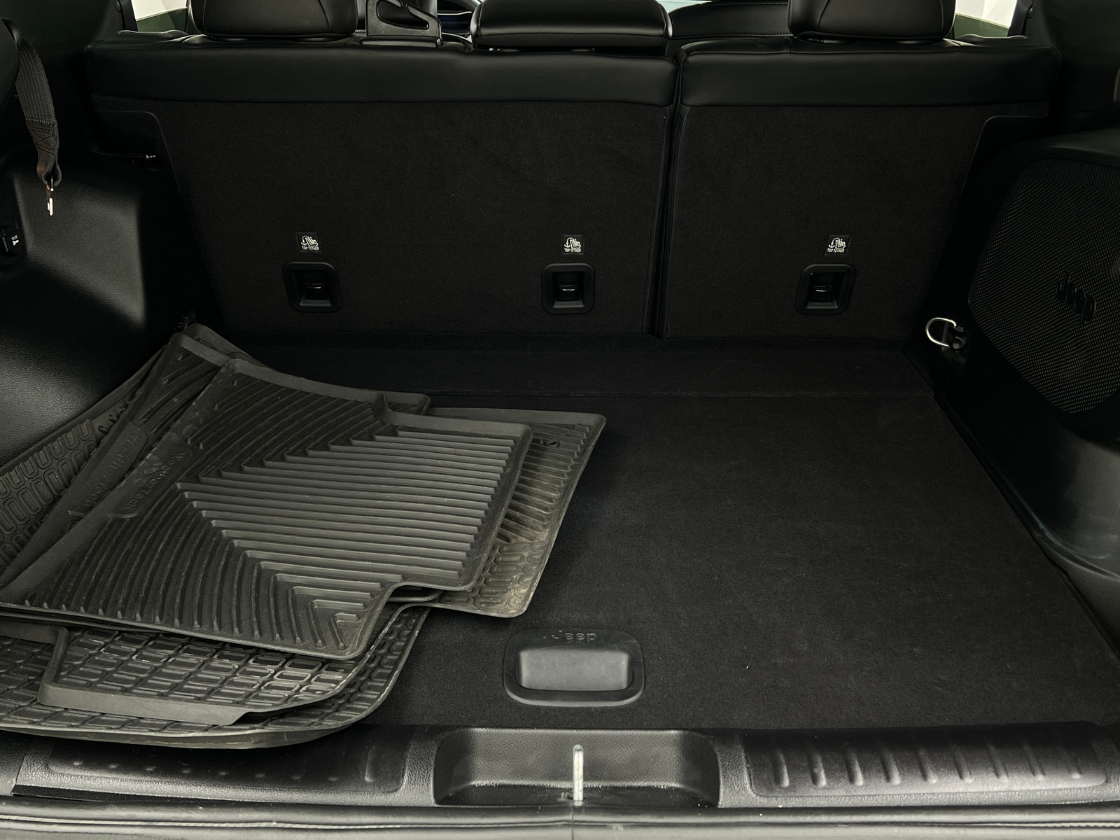 Thumbnail: 2022 Jeep Cherokee - 6