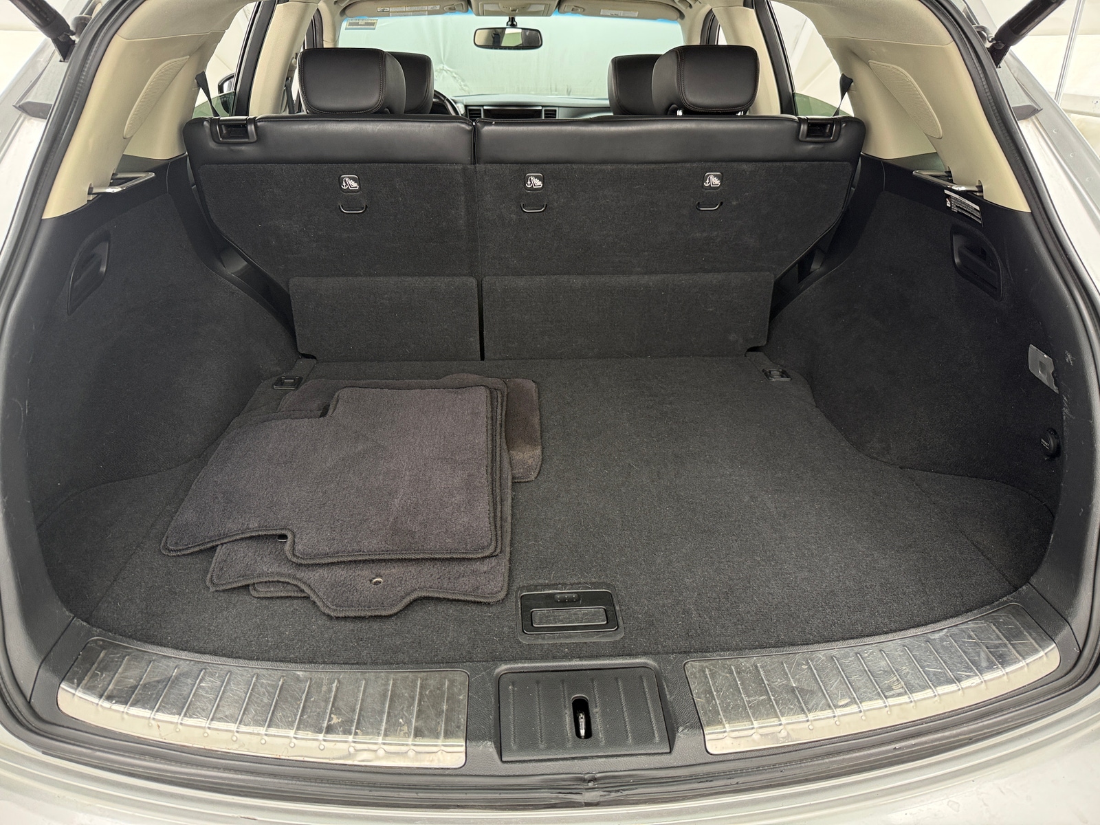 Thumbnail: 2017 INFINITI QX70 - 6