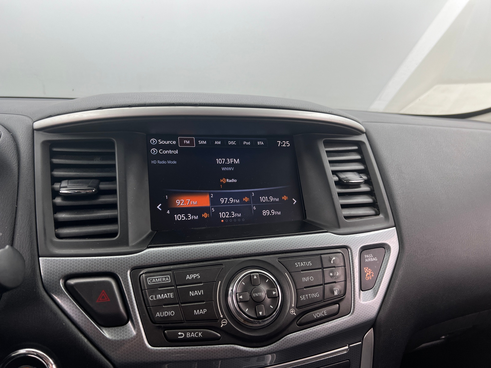 Thumbnail: 2018 Nissan Pathfinder - 3