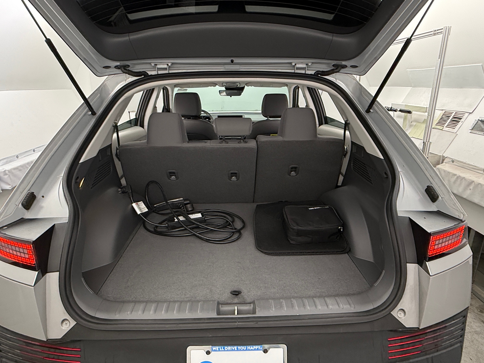 Thumbnail: 2023 Hyundai Ioniq 5 - 7