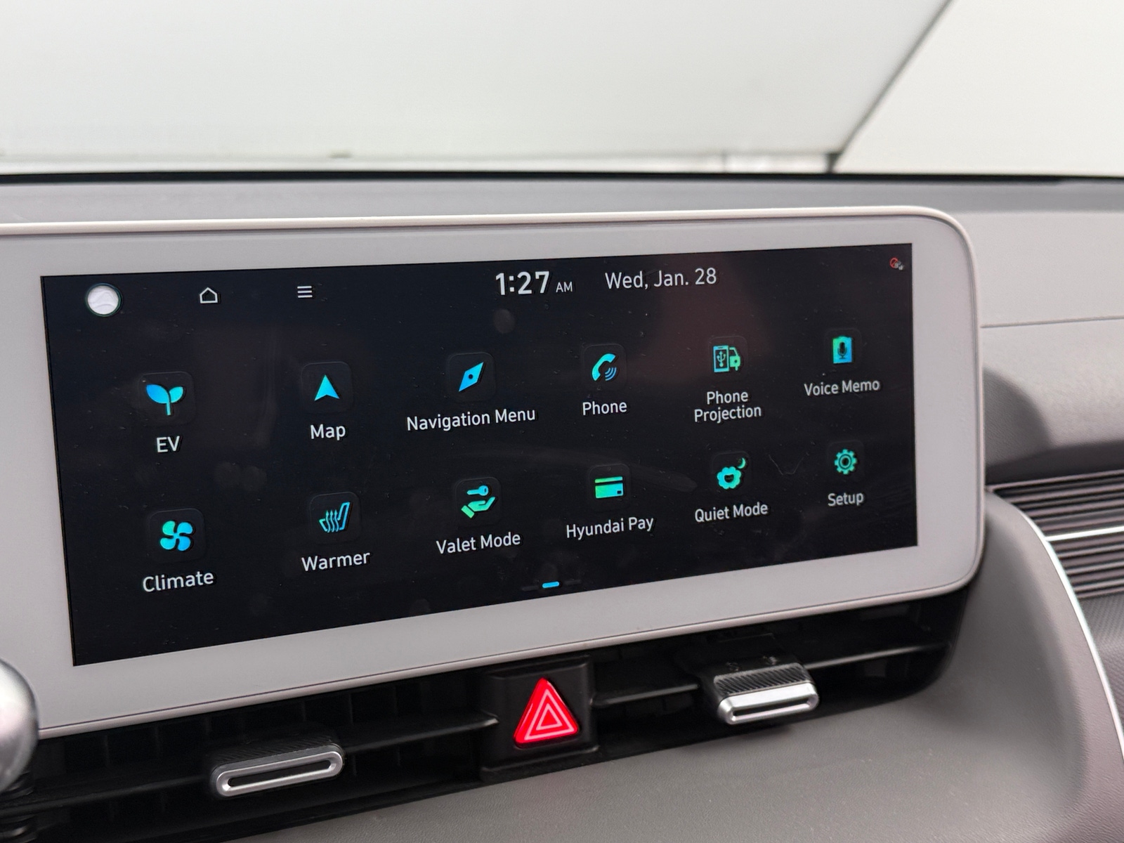 Thumbnail: 2023 Hyundai Ioniq 5 - 4