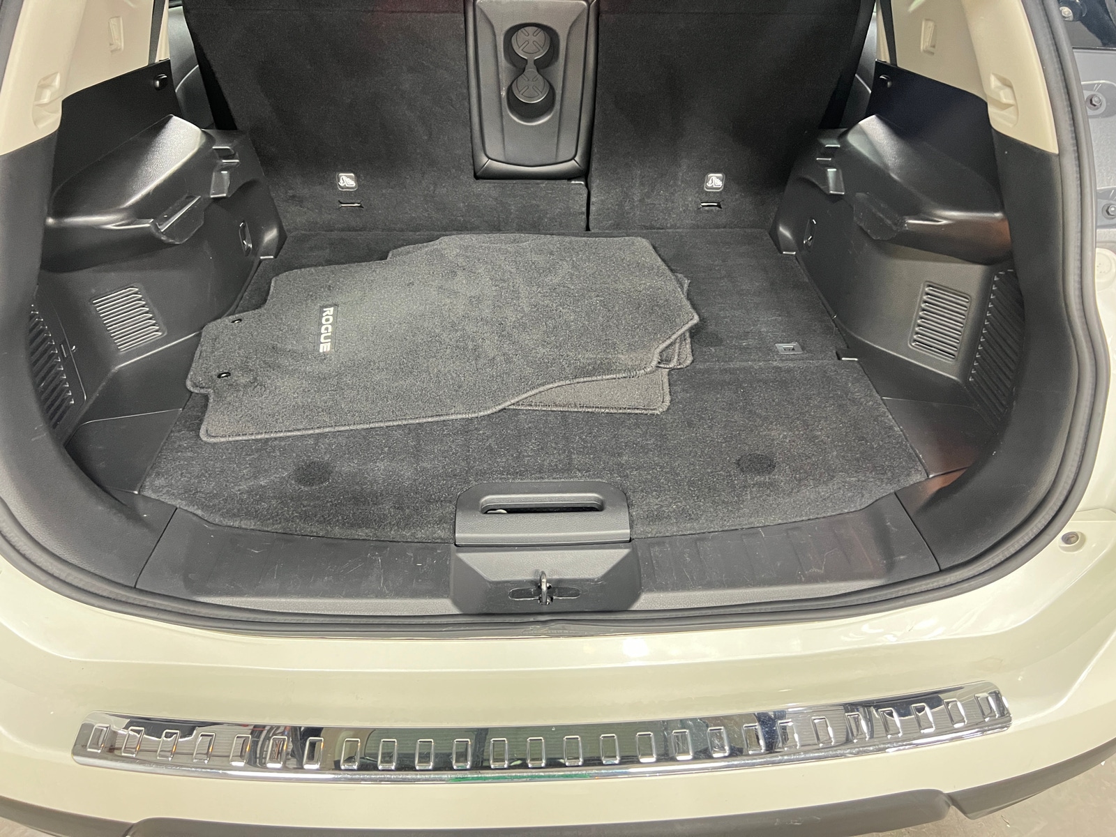 Thumbnail: 2016 Nissan Rogue - 6