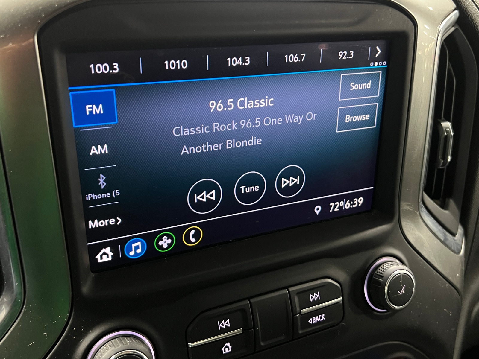 Thumbnail: 2021 Chevrolet Silverado 1500 - 4