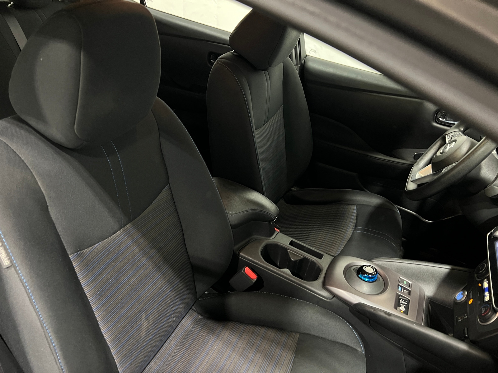 Thumbnail: 2022 Nissan Leaf - 2