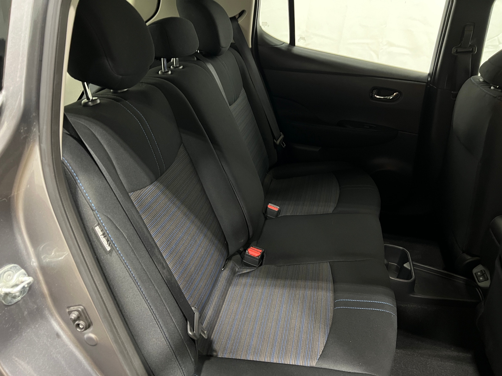 Thumbnail: 2022 Nissan Leaf - 6