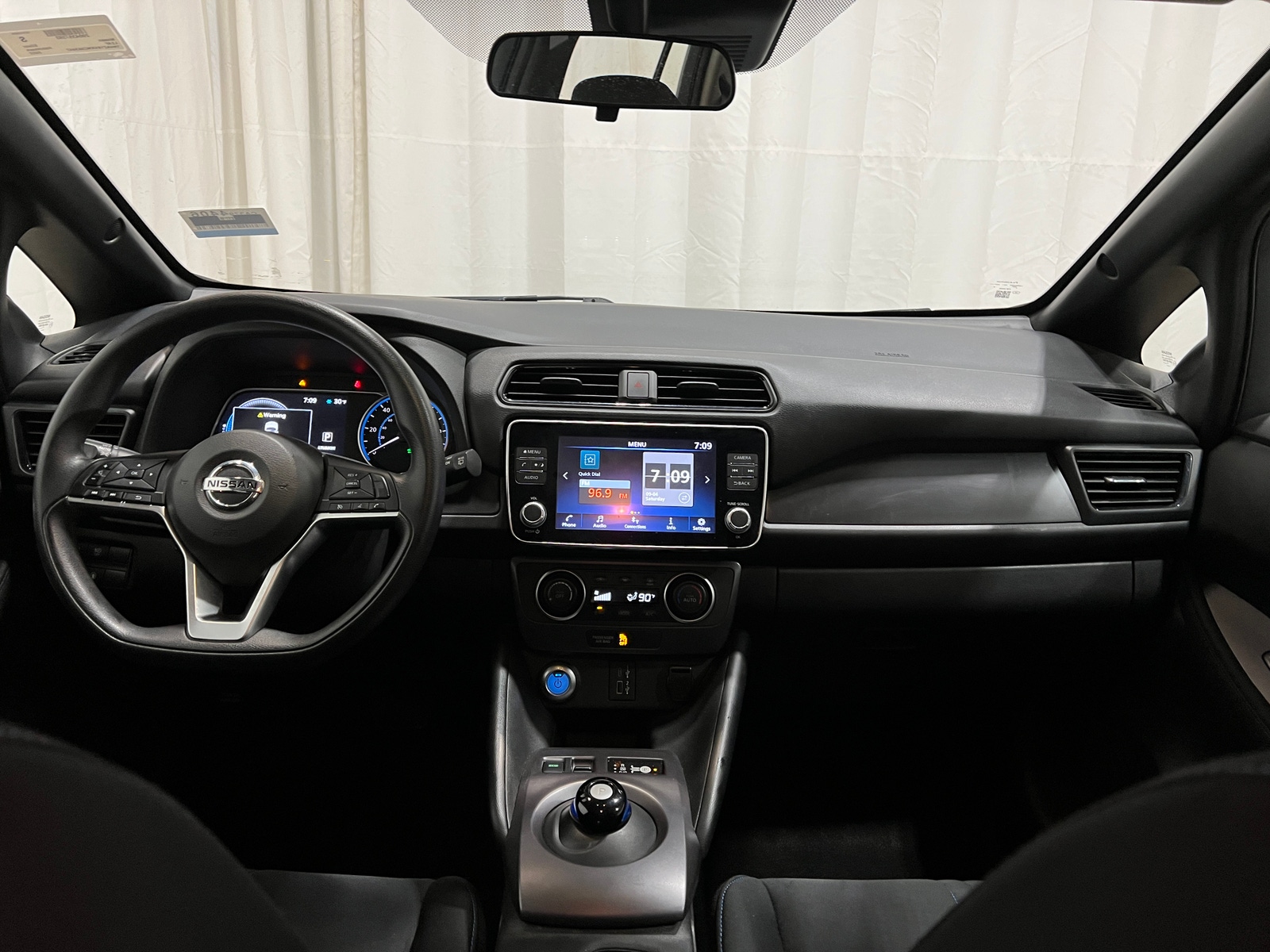 Thumbnail: 2022 Nissan Leaf - 3