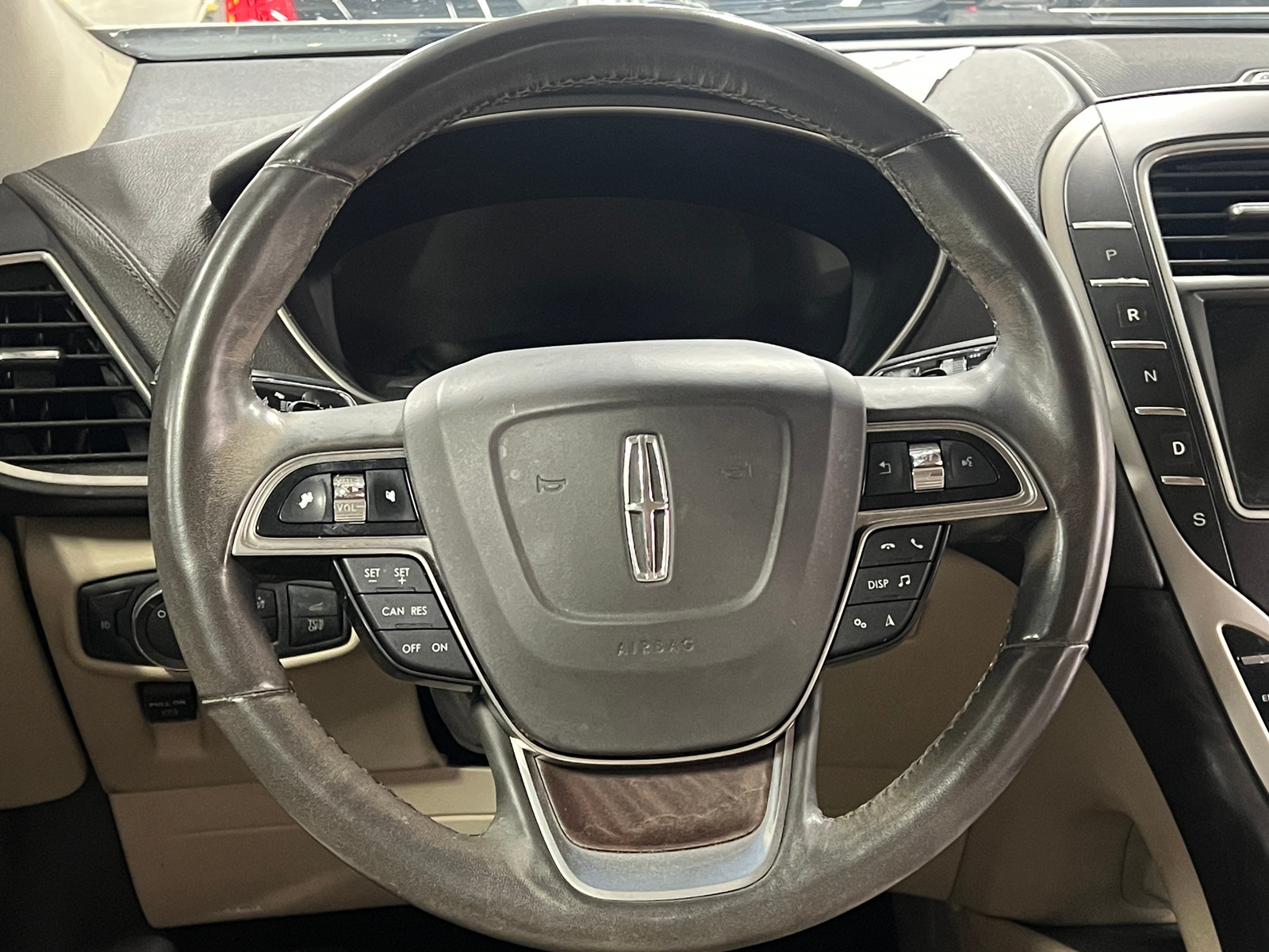 Thumbnail: 2019 Lincoln Nautilus - 4