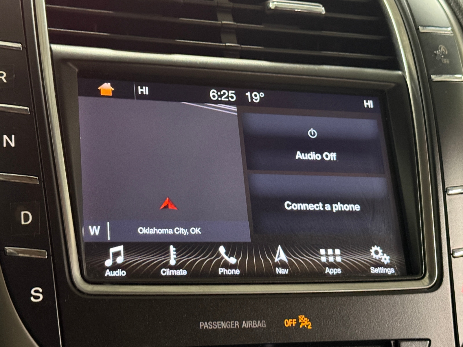 Thumbnail: 2019 Lincoln Nautilus - 3