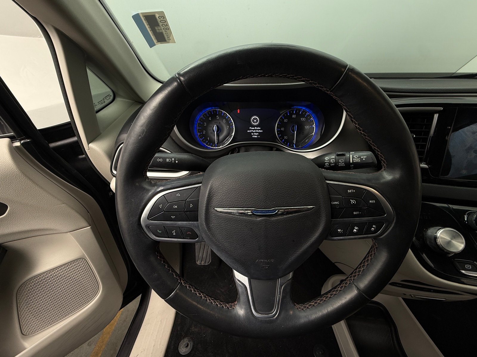 Thumbnail: 2020 Chrysler Pacifica - 4