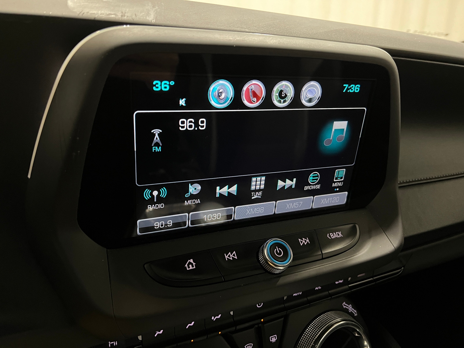 Thumbnail: 2017 Chevrolet Camaro - 3