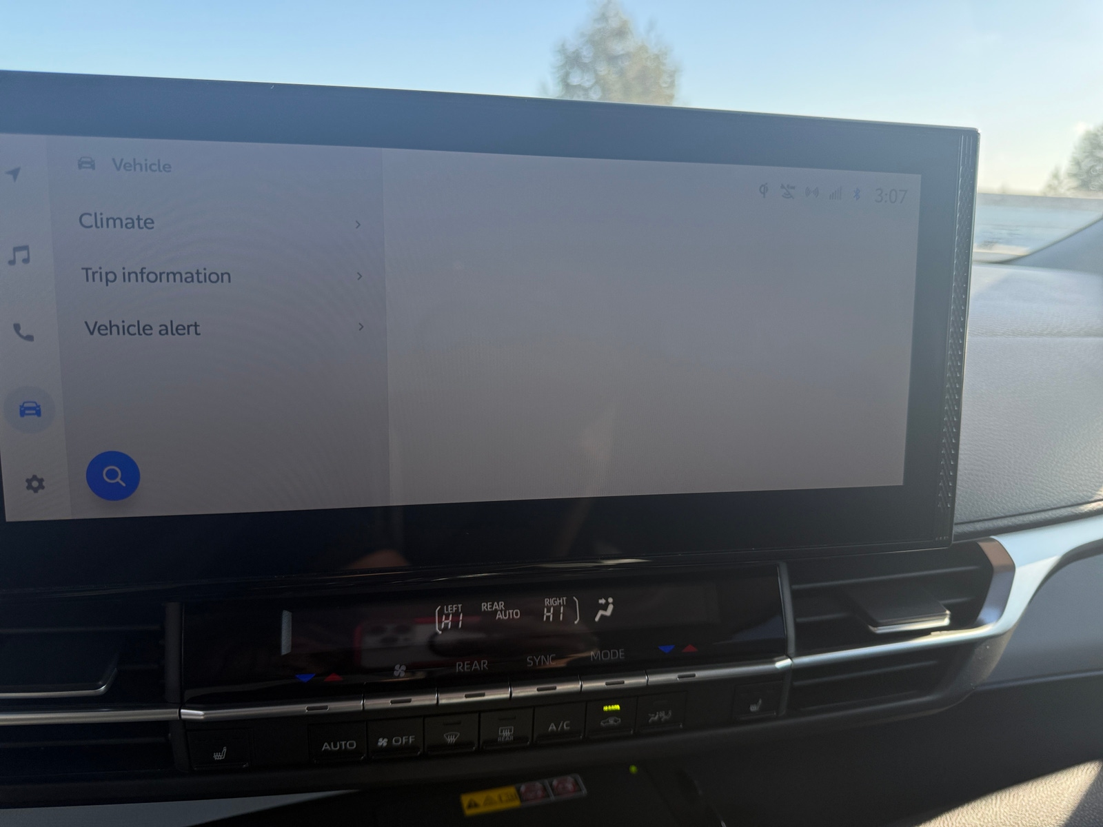 Thumbnail: 2025 Toyota Sienna - 4