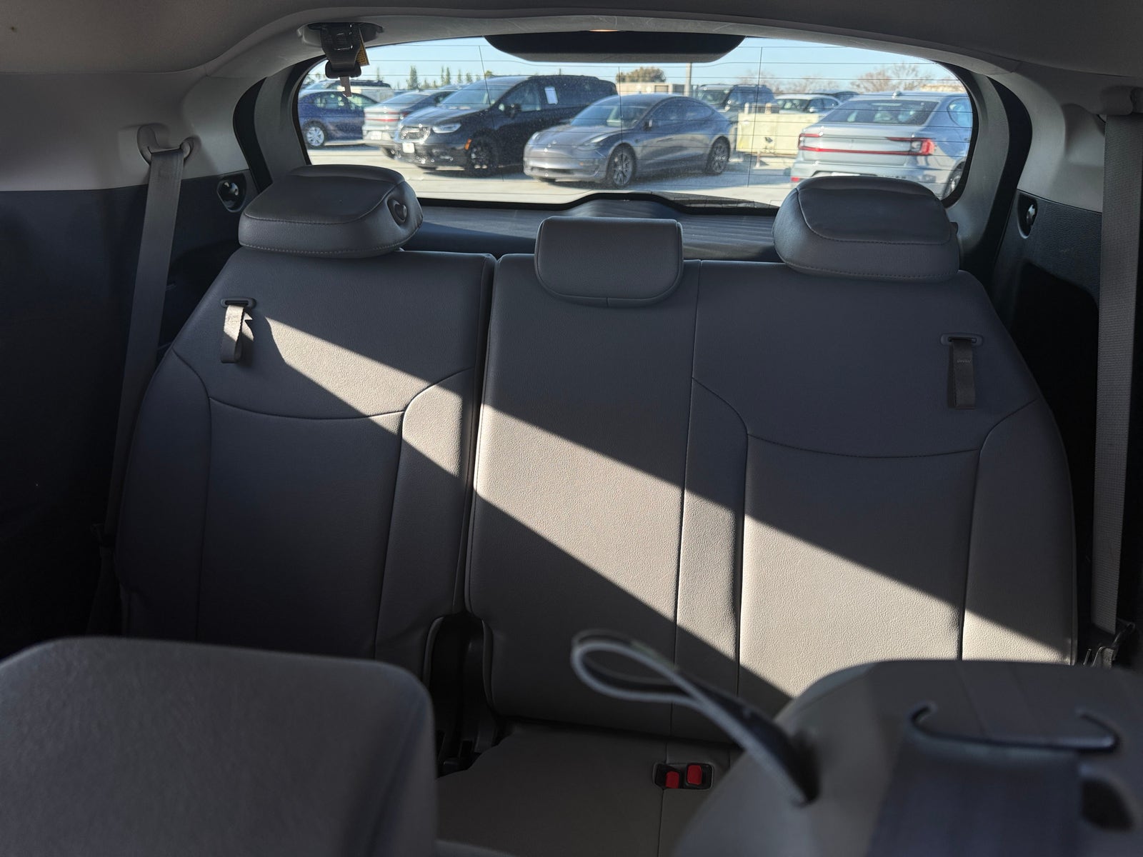 Thumbnail: 2025 Toyota Sienna - 6